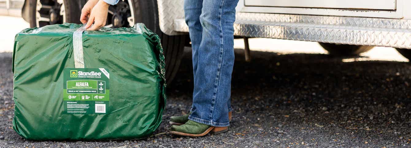Grab & Go & Compressed Bales Make Horse Feeding Easier